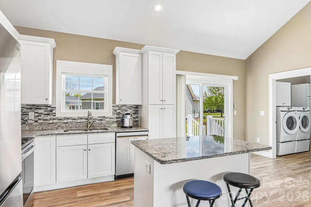 464 Riverwind Drive Hendersonville NC 28739