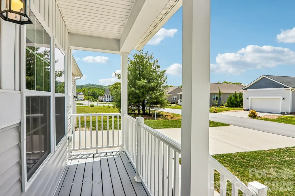 464 Riverwind Drive Hendersonville NC 28739