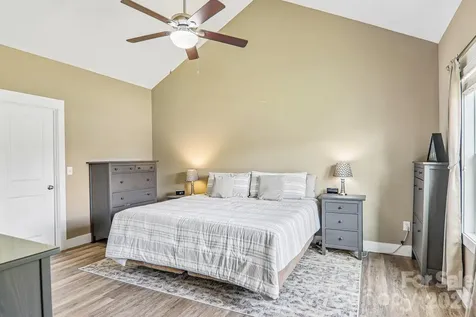 464 Riverwind Drive Hendersonville NC 28739