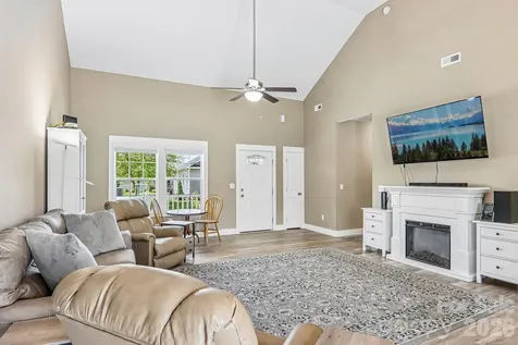464 Riverwind Drive Hendersonville NC 28739