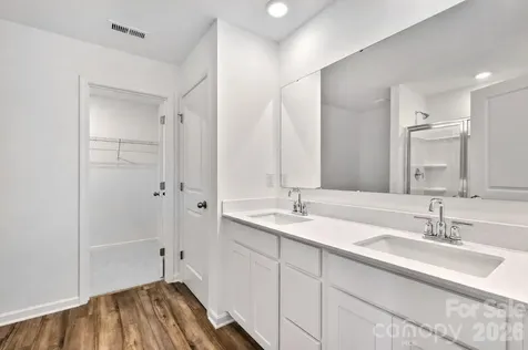 4129 Oxford Glen Drive Claremont NC 28610