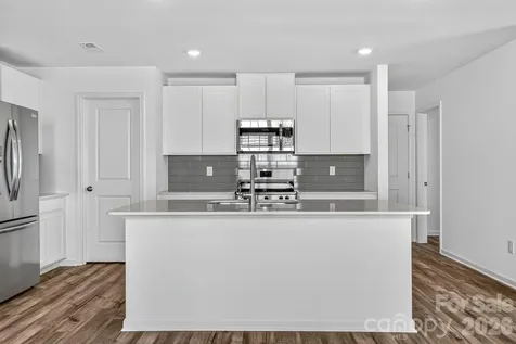 4129 Oxford Glen Drive Claremont NC 28610