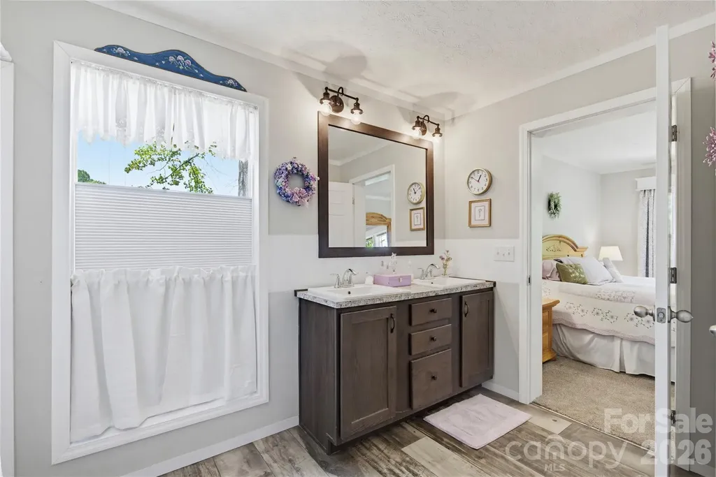 1205 Saunook Road Waynesville NC 28786