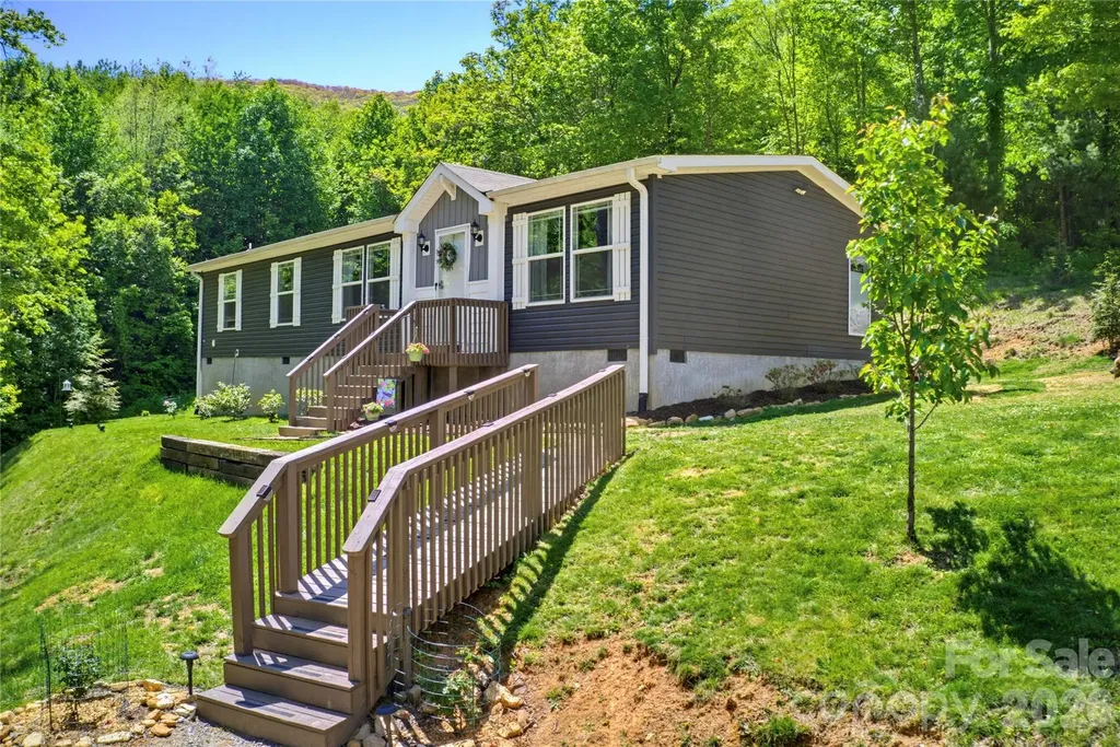 1205 Saunook Road Waynesville NC 28786