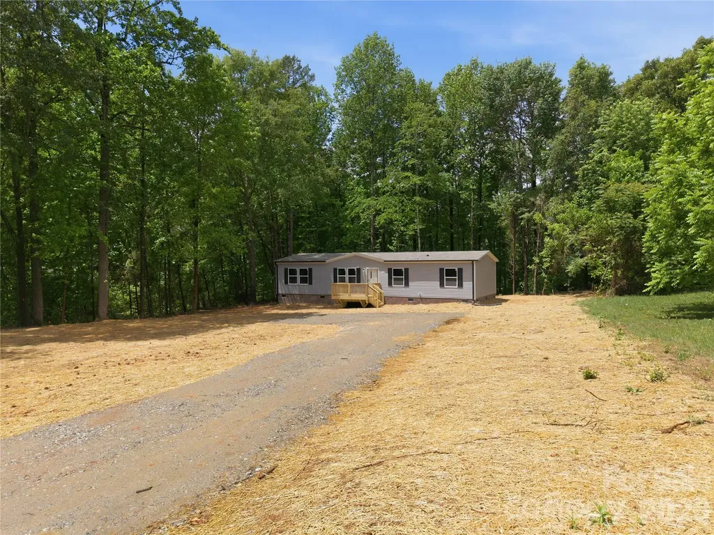 5093 E Nc Highway 150 Lincolnton NC 28092