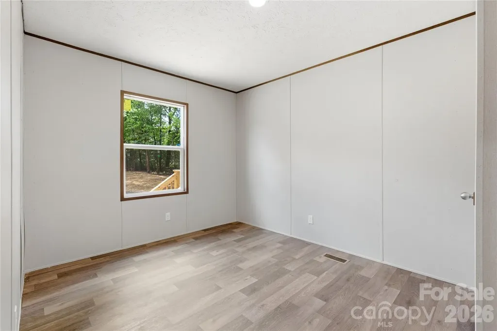 5093 E Nc Highway 150 Lincolnton NC 28092