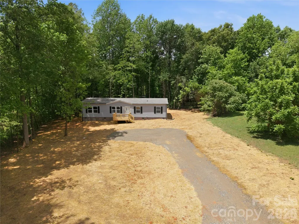 5093 E Nc Highway 150 Lincolnton NC 28092