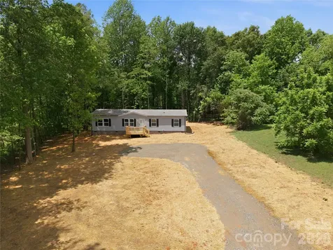 5093 E Nc Highway 150 Lincolnton NC 28092