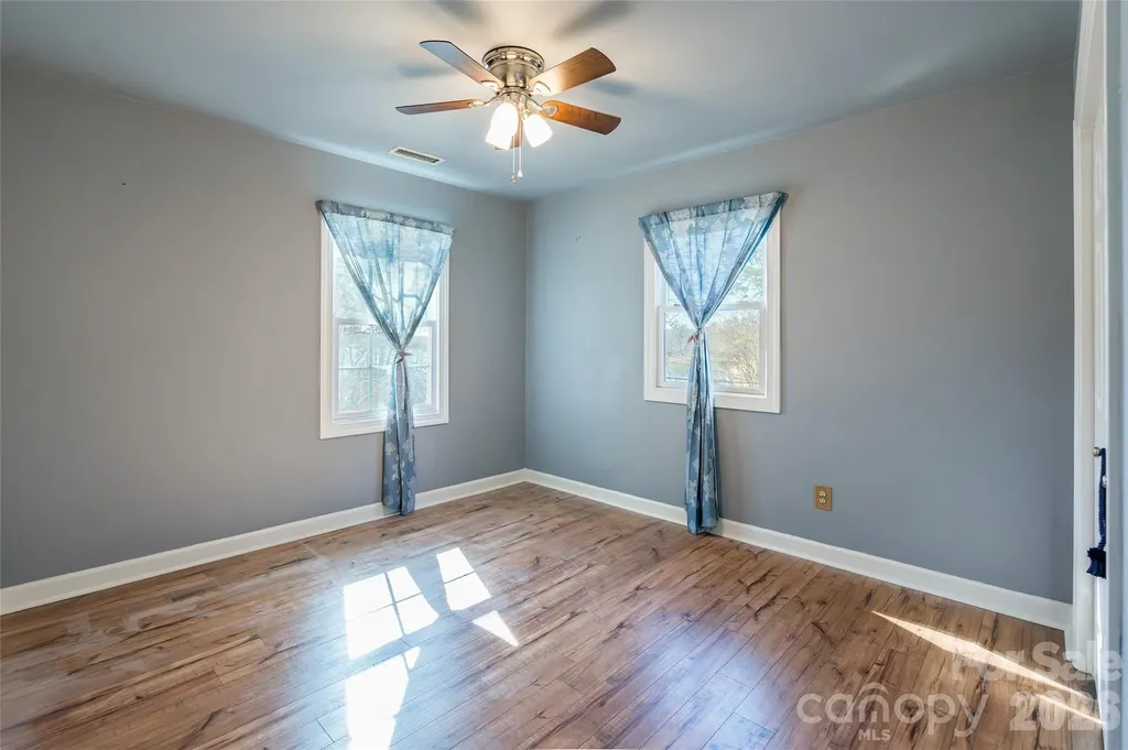 4205 Lake Shore Road S Denver NC 28037