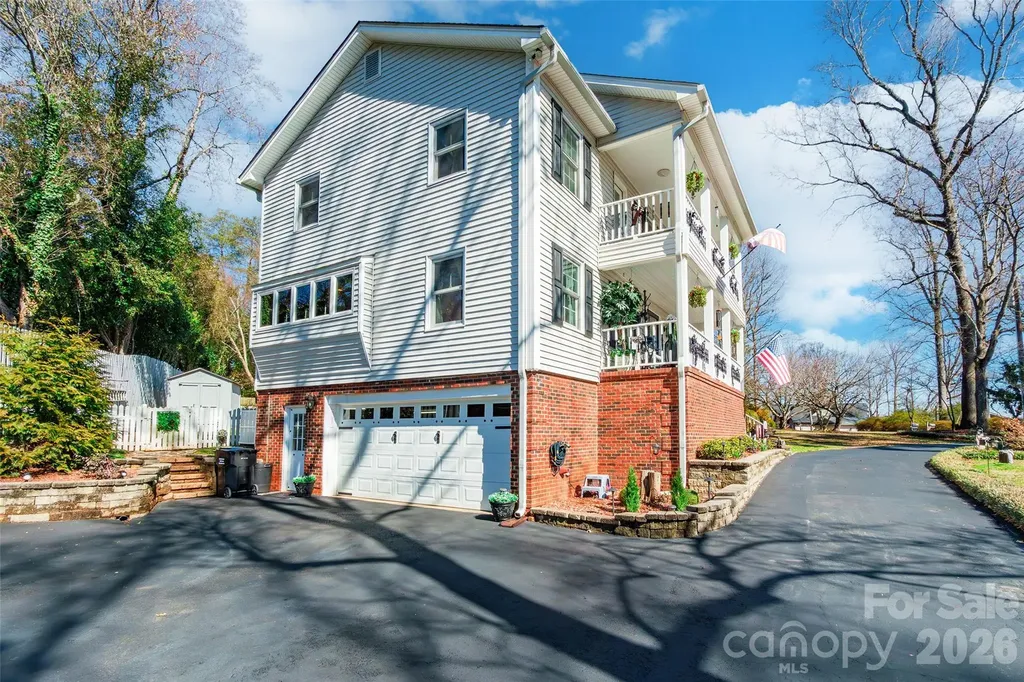 4205 Lake Shore Road S Denver NC 28037
