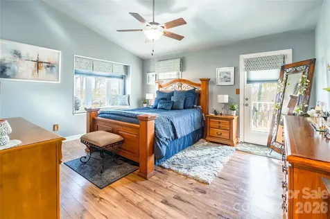 4205 Lake Shore Road S Denver NC 28037