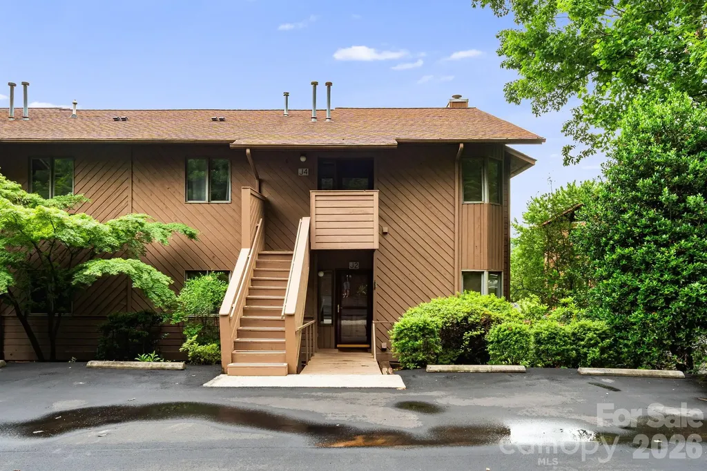 305 Piney Mountain Drive Asheville NC 28805