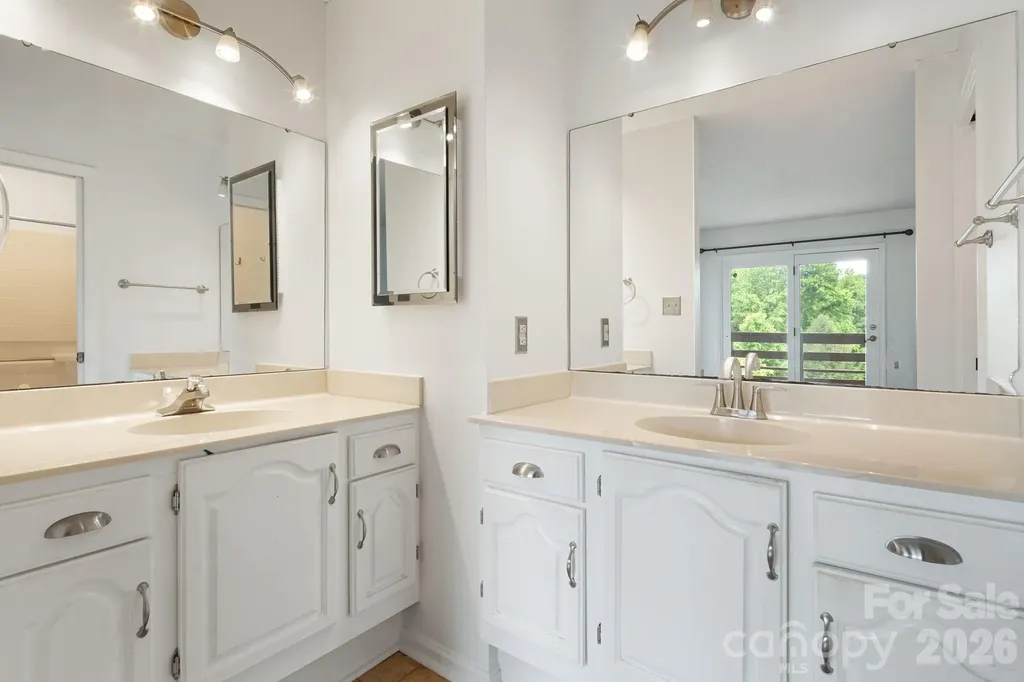 305 Piney Mountain Drive Asheville NC 28805