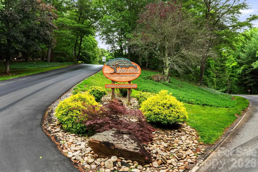 305 Piney Mountain Drive Asheville NC 28805