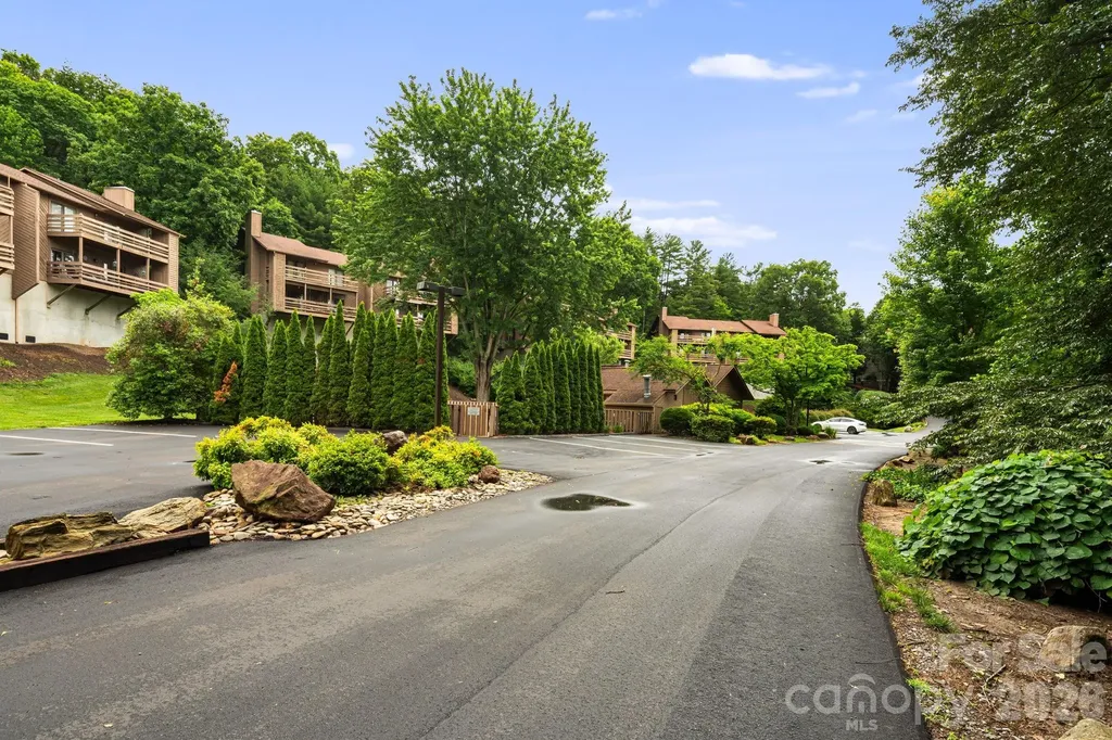 305 Piney Mountain Drive Asheville NC 28805