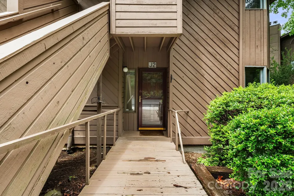 305 Piney Mountain Drive Asheville NC 28805