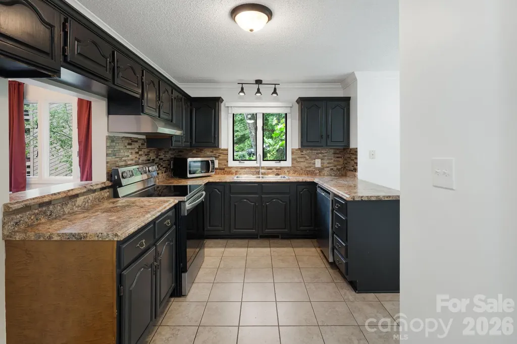 305 Piney Mountain Drive Asheville NC 28805
