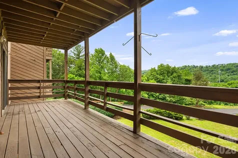 305 Piney Mountain Drive Asheville NC 28805