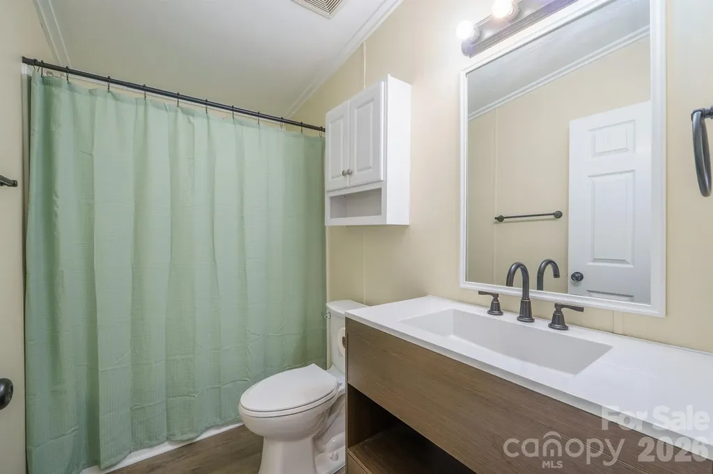 2780 Orangewood Lane Newton NC 28658