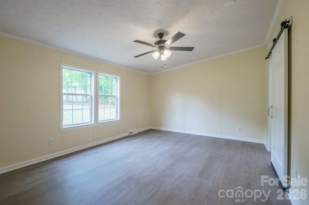 2780 Orangewood Lane Newton NC 28658