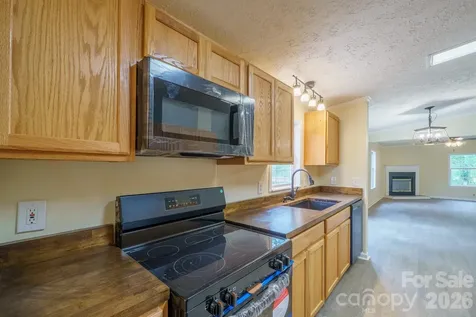 2780 Orangewood Lane Newton NC 28658
