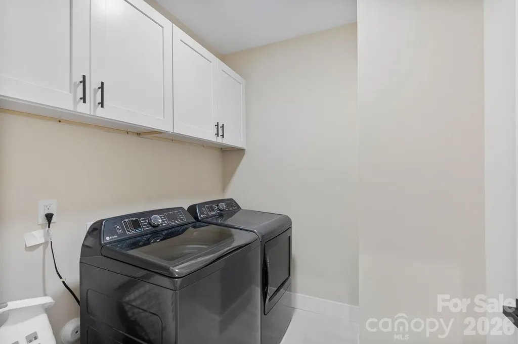 8925 Harrisburg Road Charlotte NC 28215