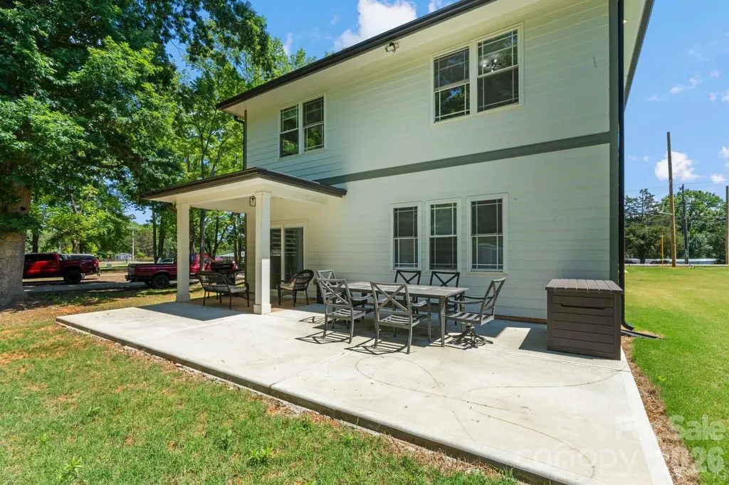 8925 Harrisburg Road Charlotte NC 28215