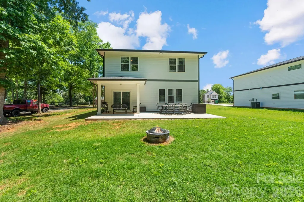 8925 Harrisburg Road Charlotte NC 28215