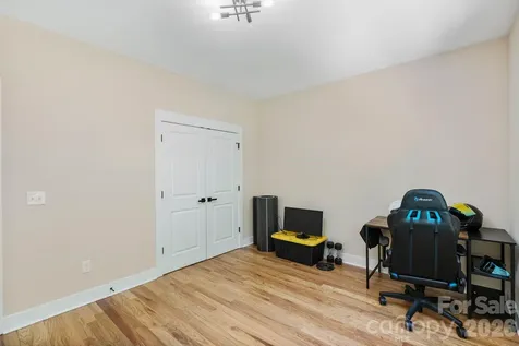 8925 Harrisburg Road Charlotte NC 28215