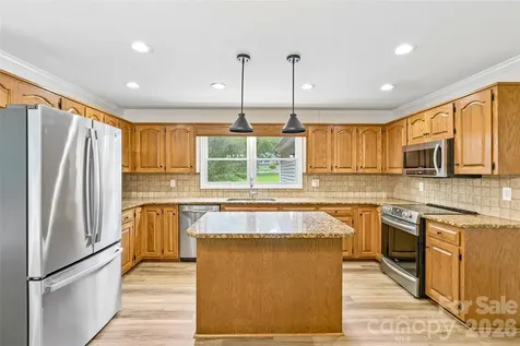 561 Briarwood Lane Lancaster SC 29720