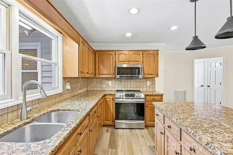561 Briarwood Lane Lancaster SC 29720