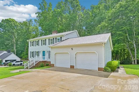 561 Briarwood Lane Lancaster SC 29720