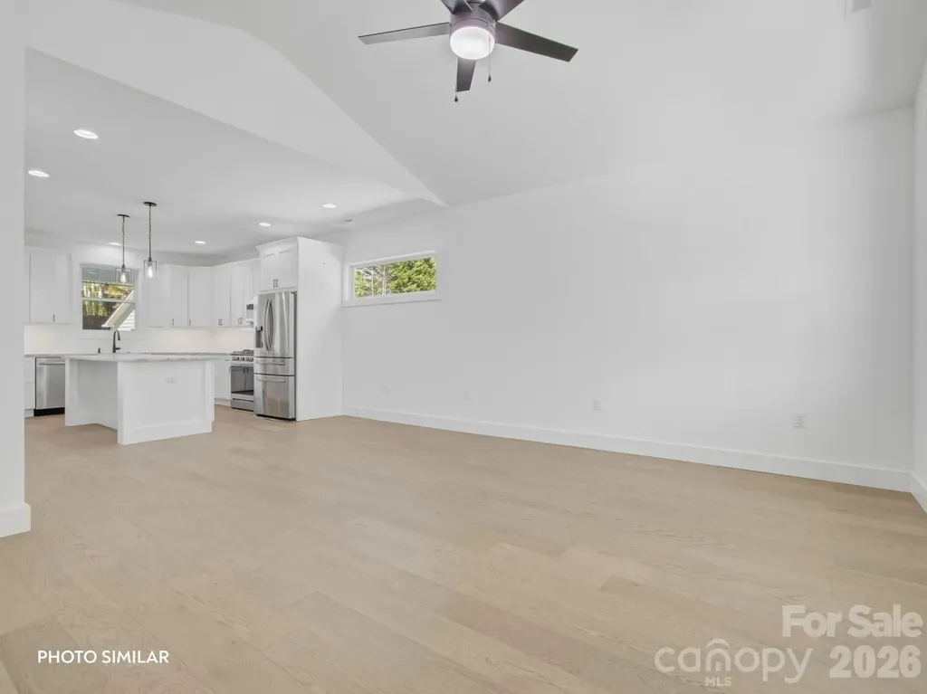 617 W Allen Street Hendersonville NC 28739