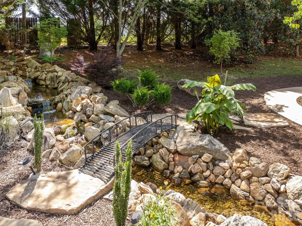 4647 Big Level Road Mill Spring NC 28756