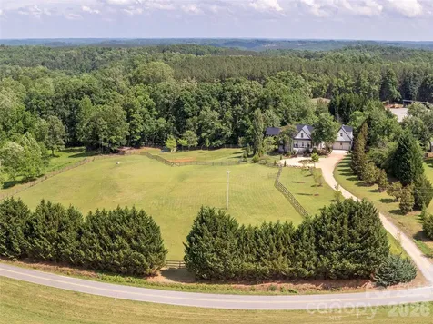 4647 Big Level Road Mill Spring NC 28756