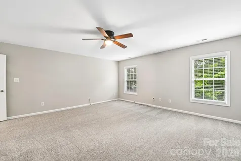 10149 Barrands Lane Charlotte NC 28278