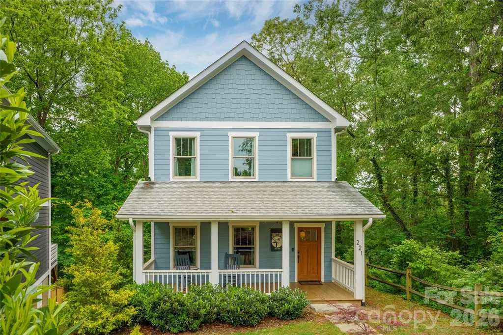 Asheville NC, 221 Courtland Place