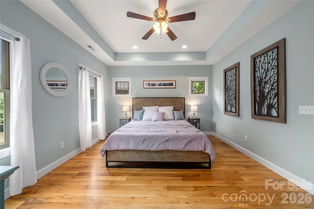221 Courtland Place Asheville NC 28801