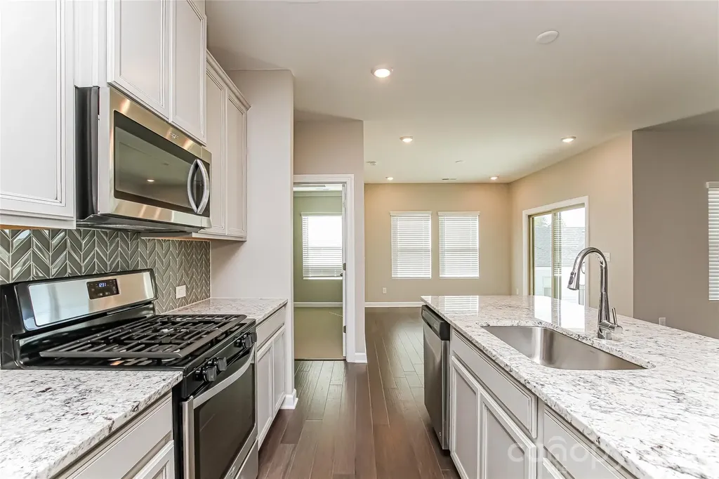 1843 Lotus Lane Denver NC 28037