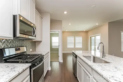 1843 Lotus Lane Denver NC 28037