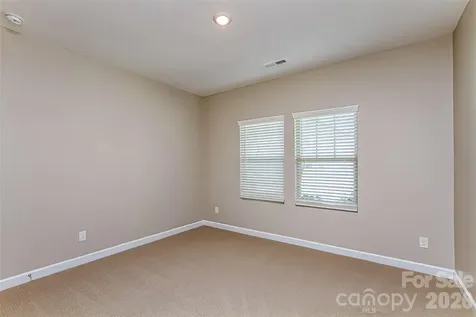 1843 Lotus Lane Denver NC 28037