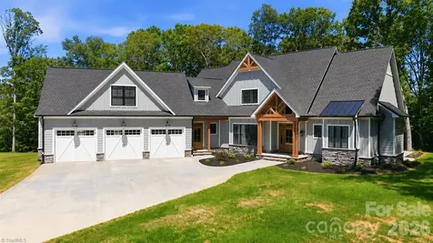 7566 Whisper Hollow Lane Lewisville NC 27023
