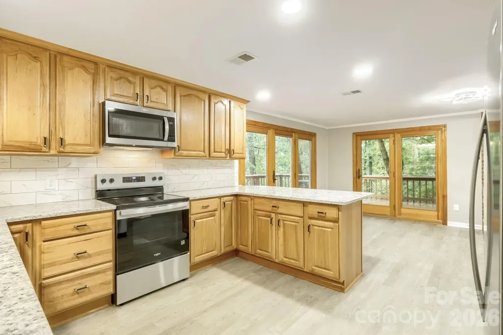 42640 Moonshine Drive New London NC 28127