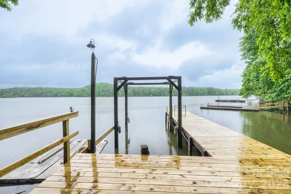 42640 Moonshine Drive New London NC 28127