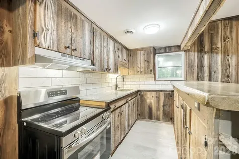 42640 Moonshine Drive New London NC 28127