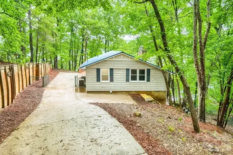 42640 Moonshine Drive New London NC 28127