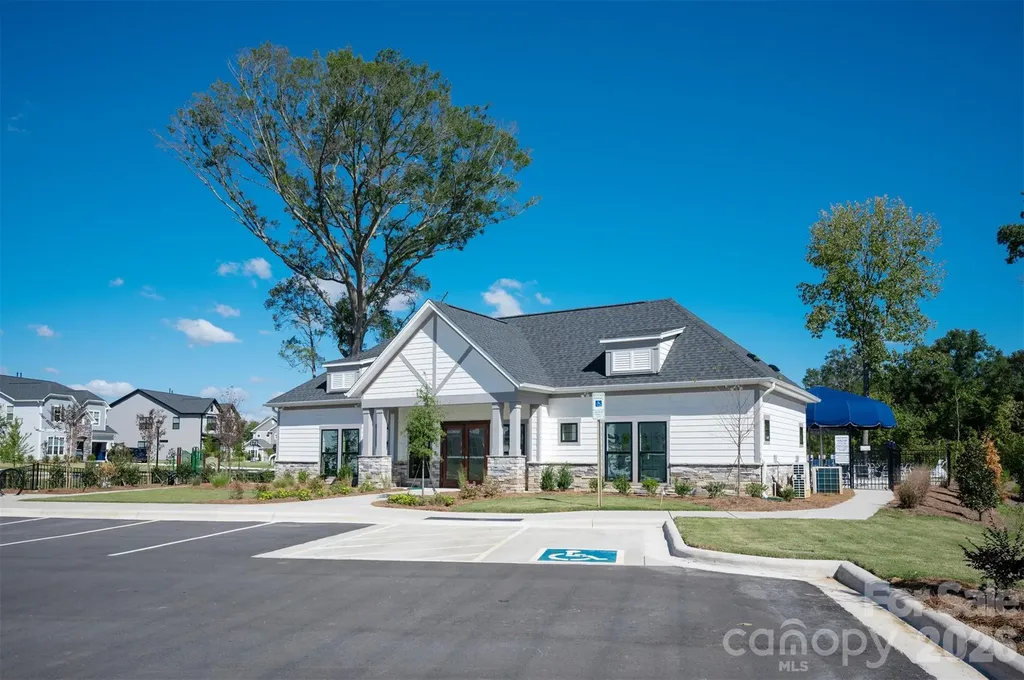 4237 Dahlia Drive Harrisburg NC 28075