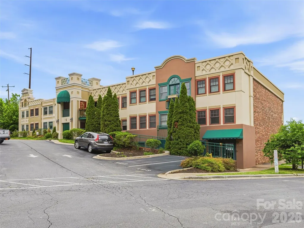 Asheville NC, 37 Hiawassee Street, Unit E103