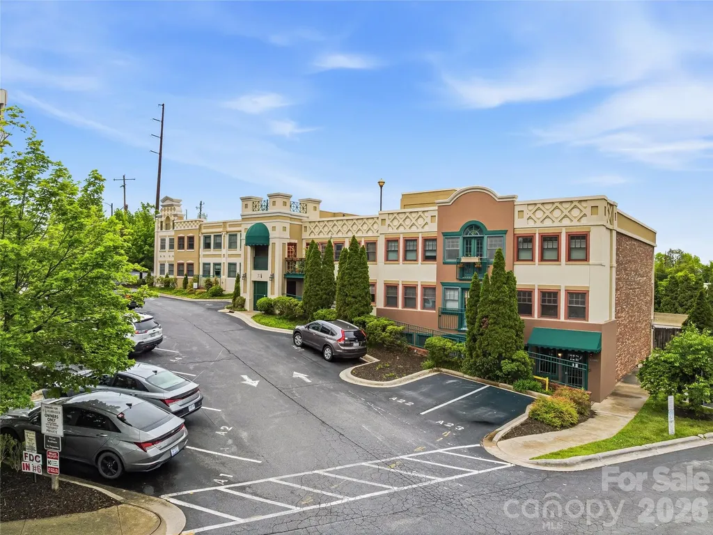 37 Hiawassee Street Asheville NC 28801