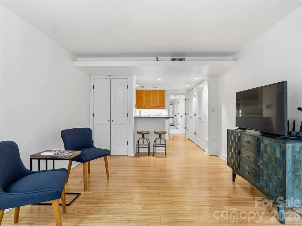 37 Hiawassee Street Asheville NC 28801